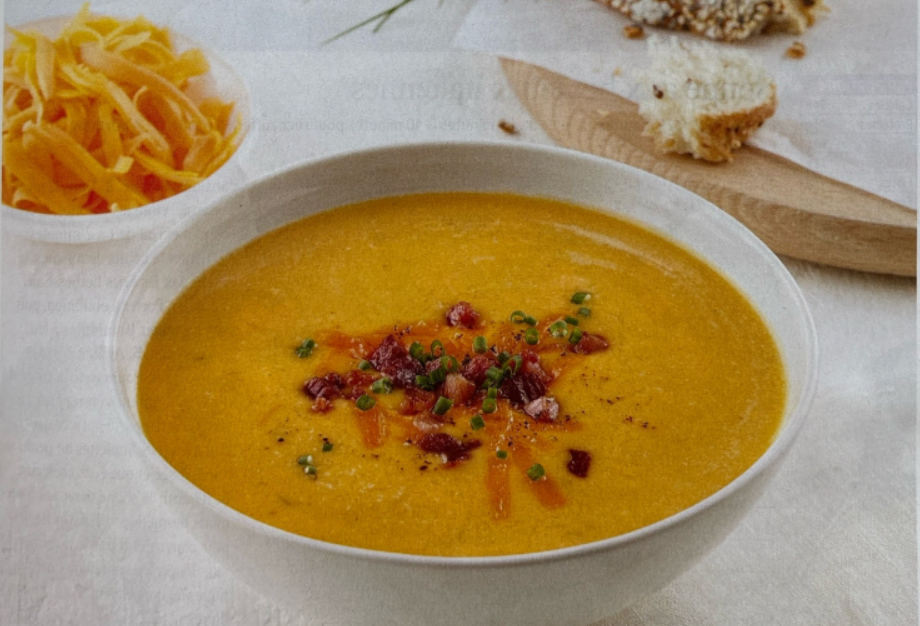 Crème de courge, pommes et cheddar