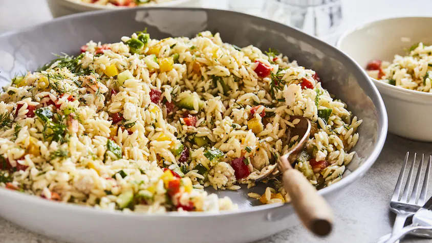 Salade citronnée à l'orzo et au crabe